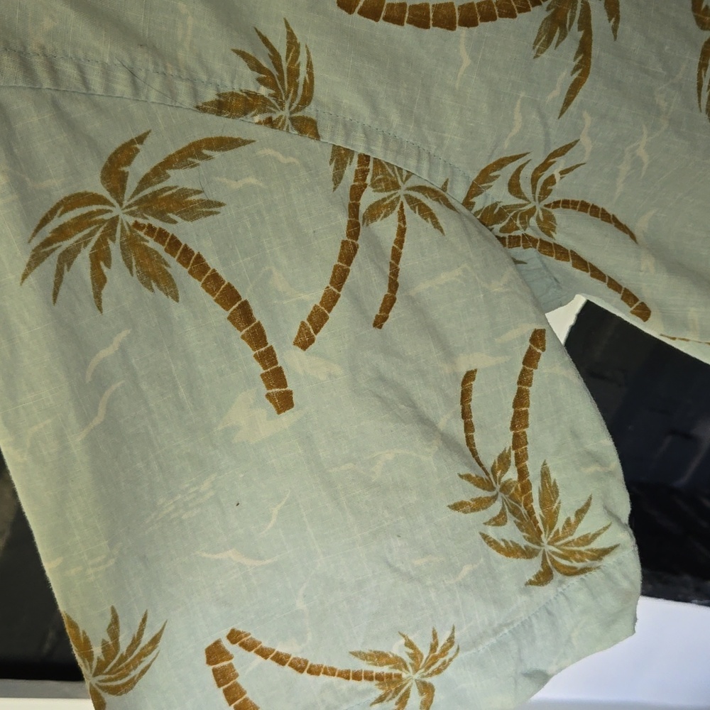 Old Navy tropical short sleeve shirt - Picture 2 of 9